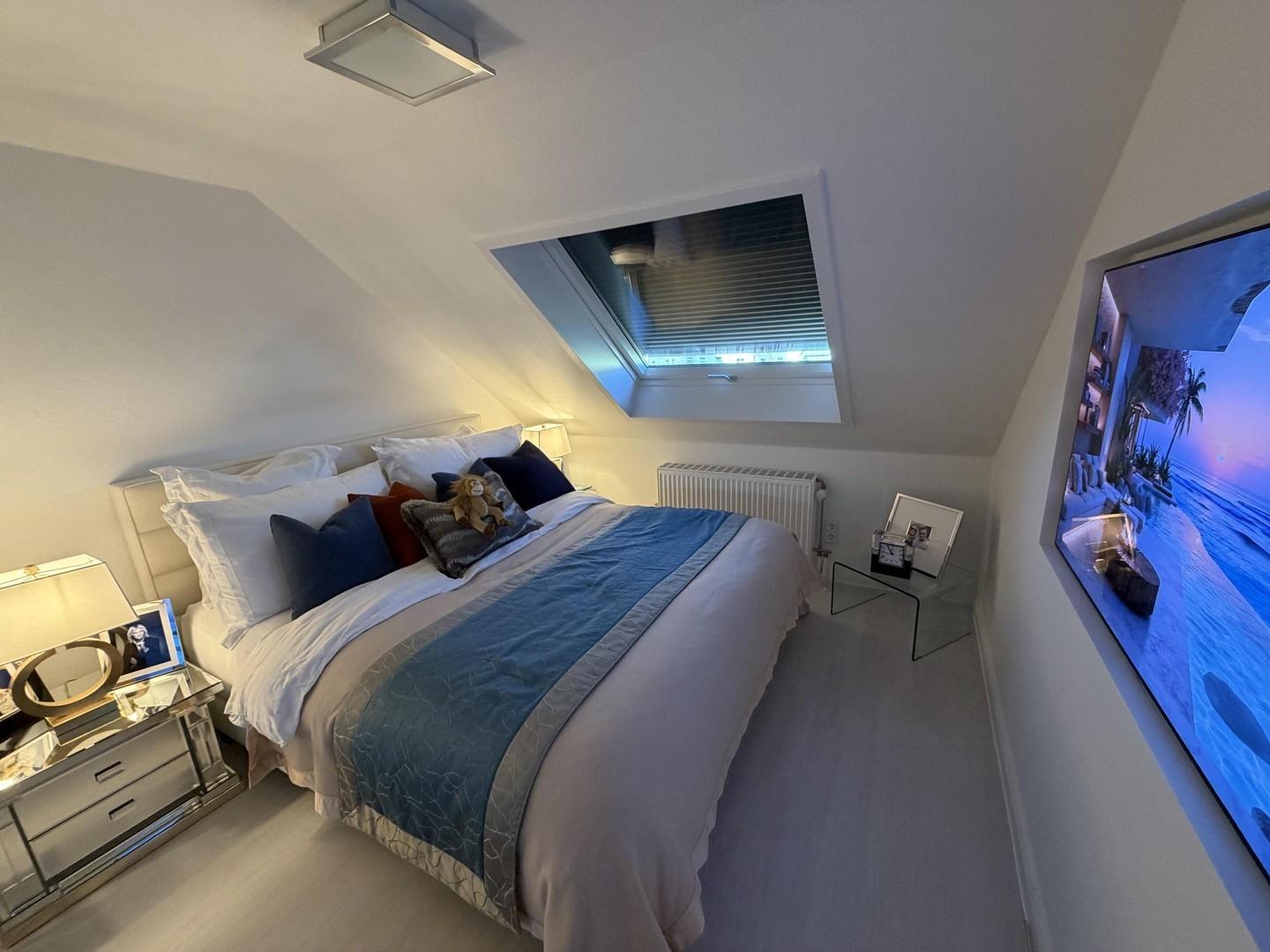 Schlafzimmer DG