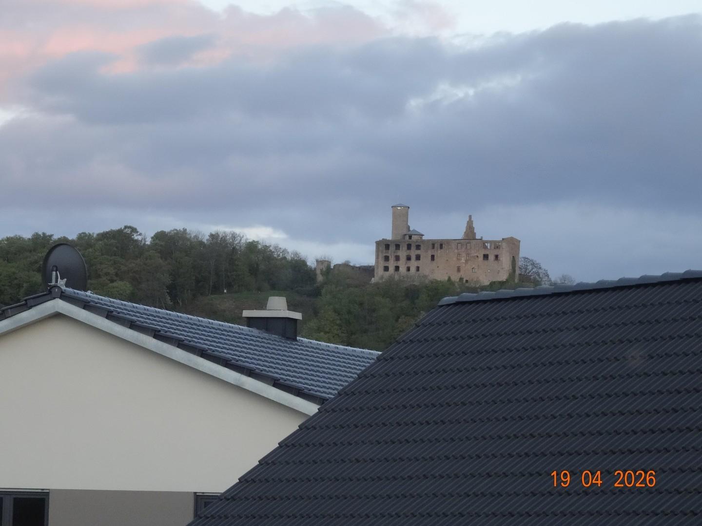 Blick zu Trimburg v. Bürofenst