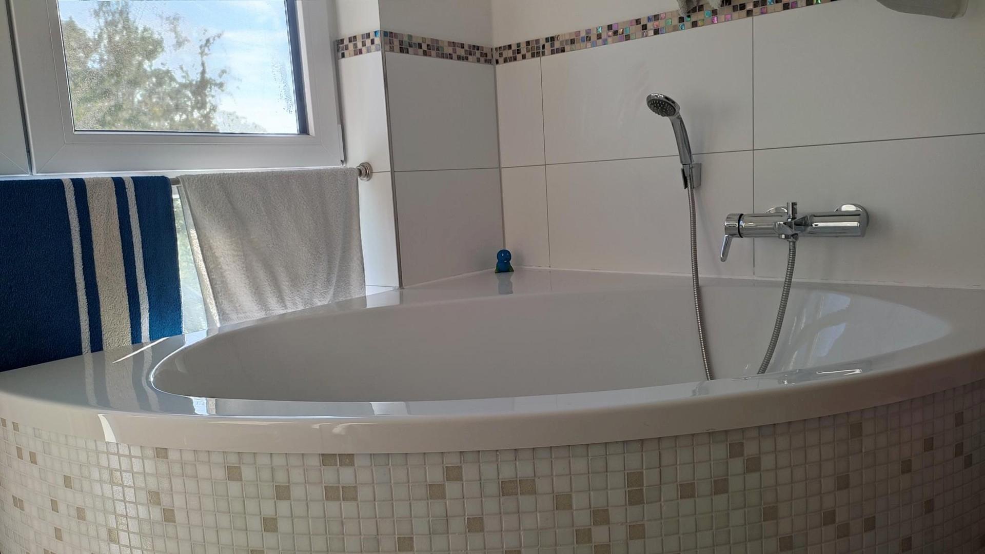 Eckbadewanne