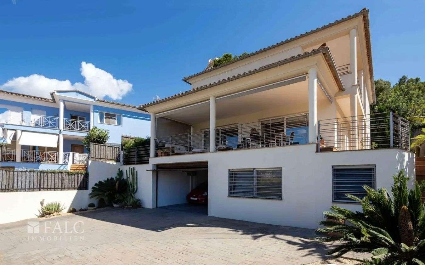 Außenansicht der Villa