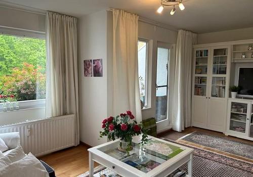 WZ- mit Ausgang zum Süd-Balkon