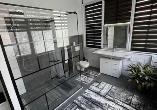 1m Dusche WC Hygienebereich