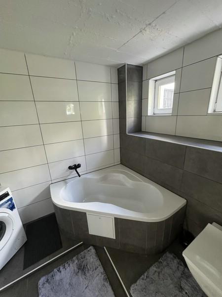 2f Eckbadewanne