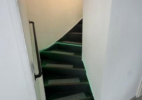 2u Treppe zur oberen Wohnung