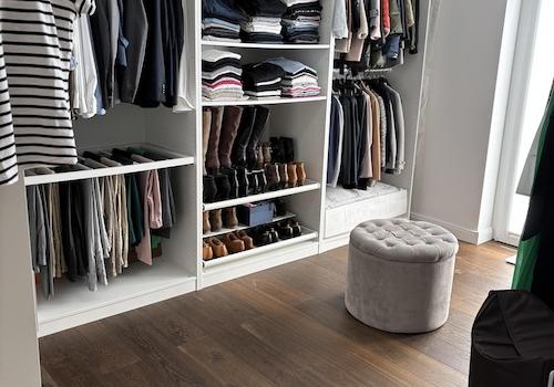begehbarer Kleiderschrank