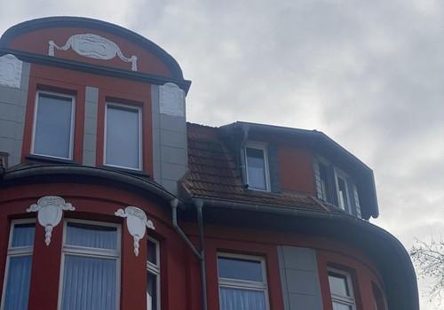Dach und Denkmalschutzfassade