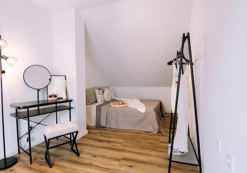 Schlafzimmer DG