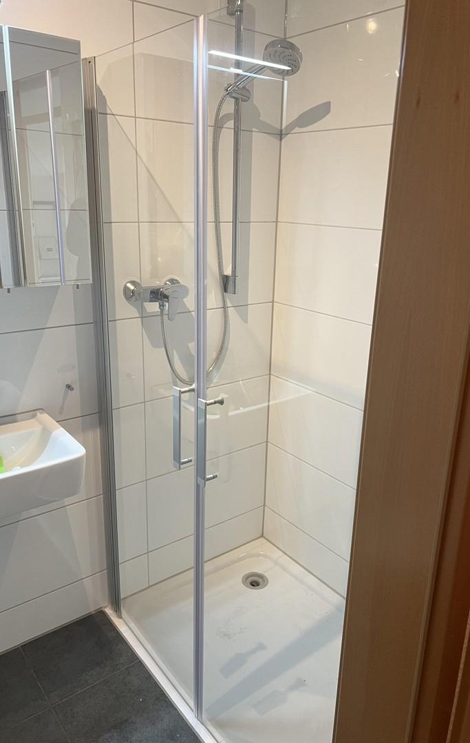 Gästetoilette mit Dusche