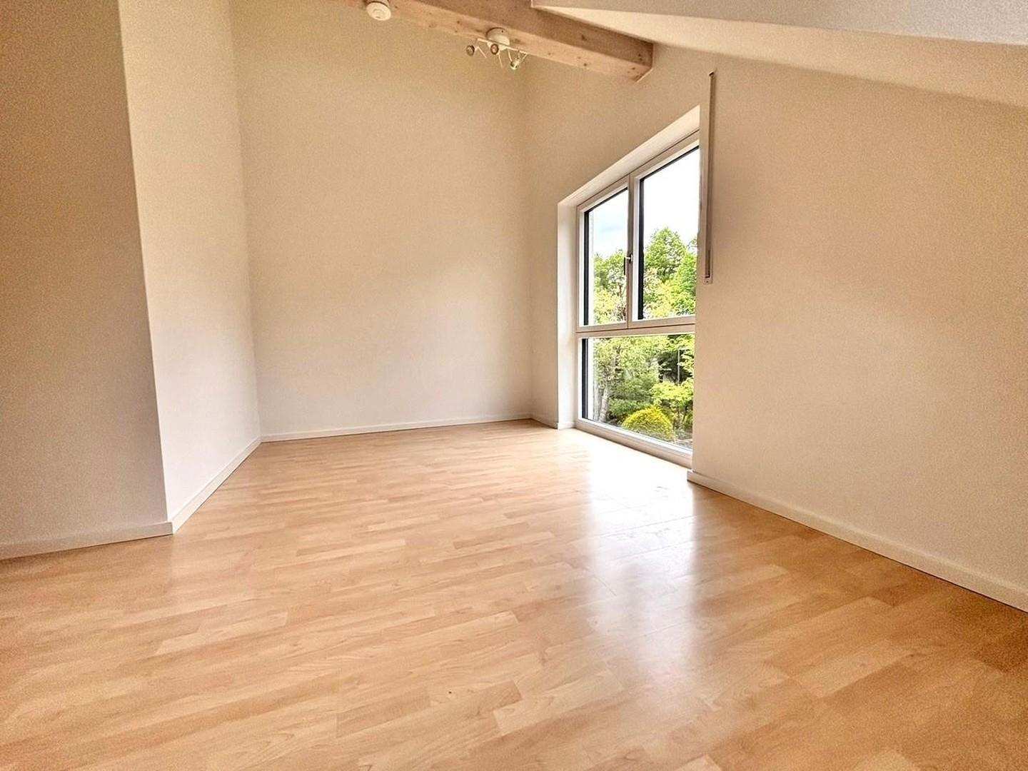 Schlafzimmer DG (ohne Möbel)