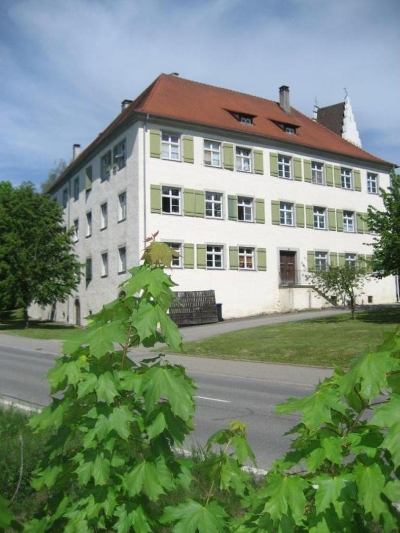 Hausansicht Schloß Hirschlatt