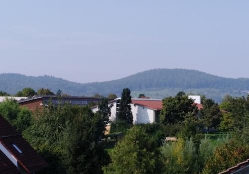 Blick aus Wohn und Esszimmer