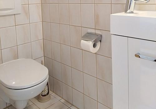 Sep. WC im Eingangsbereich