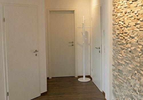 Flur und Wohnzimmer