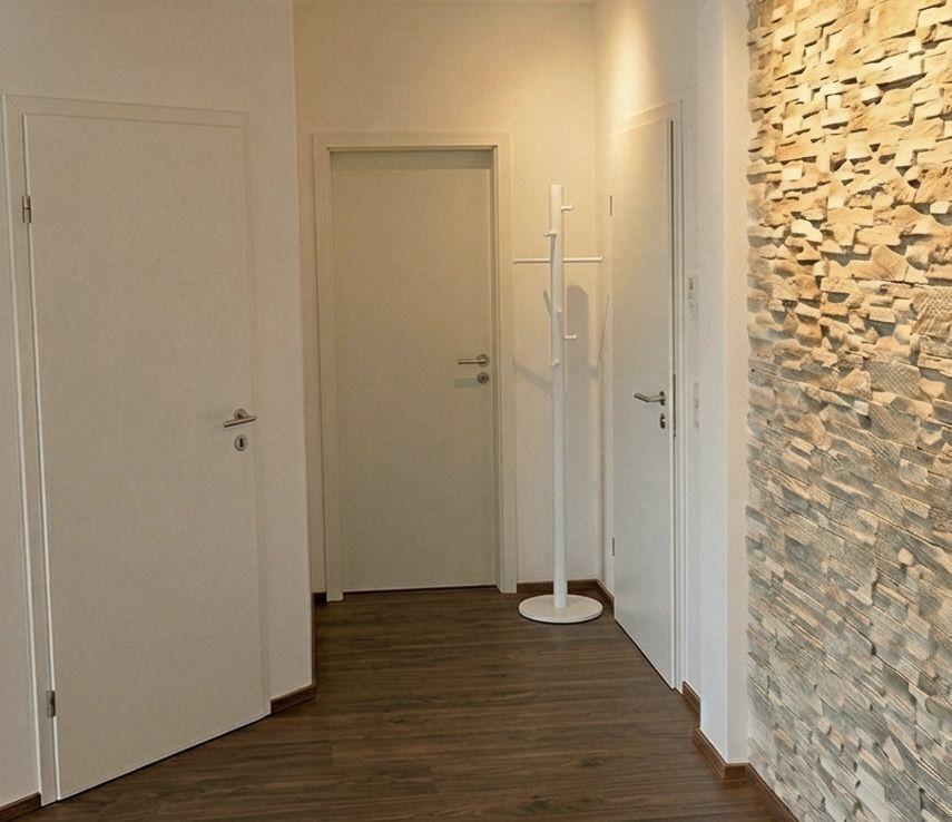 Flur und Wohnzimmer
