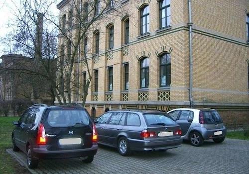 Stellplätze im Hof