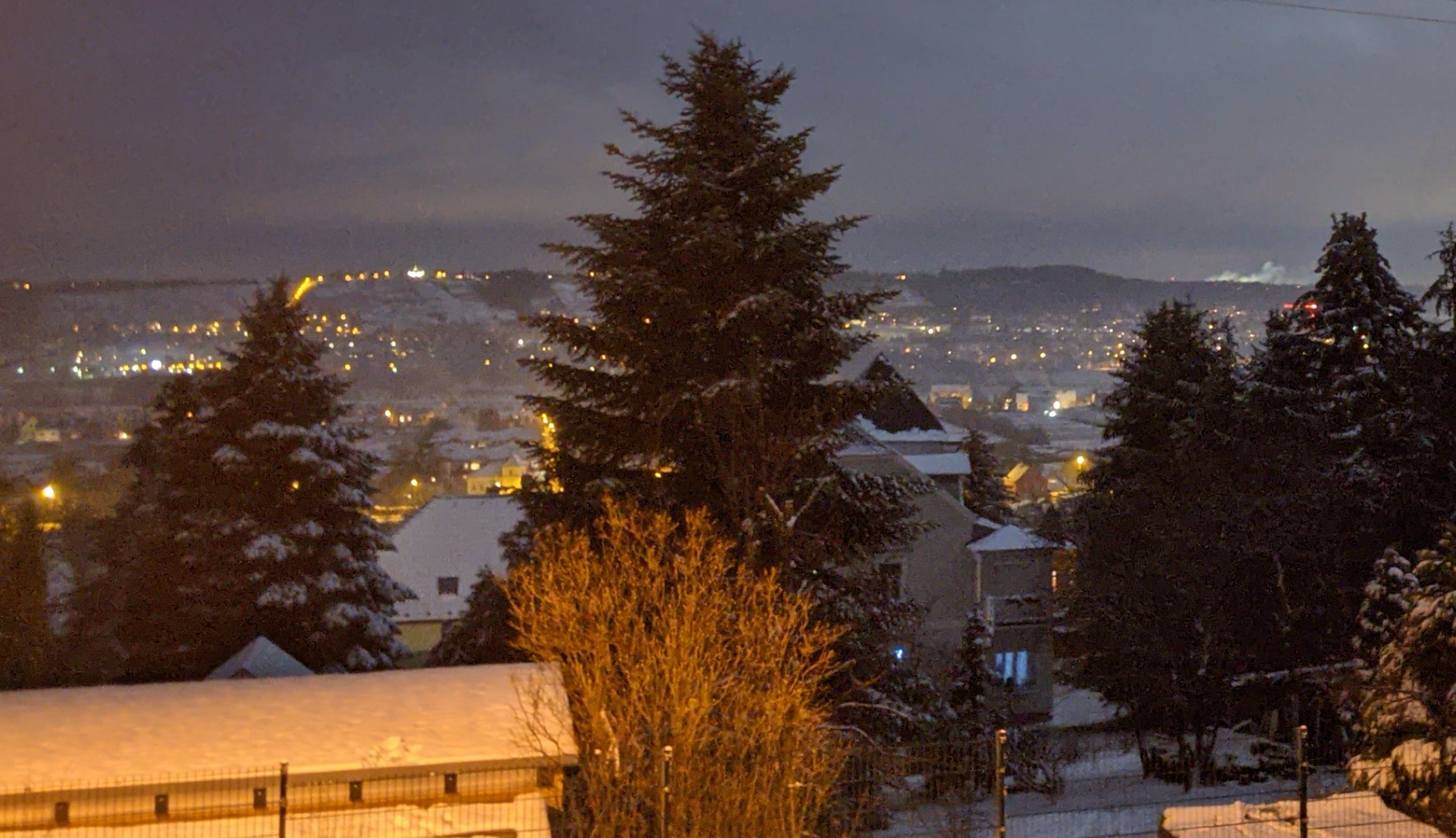 Ausblick nach Radebeul nachts
