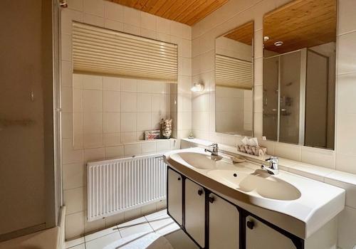 Badezimmer Erdgeschoss