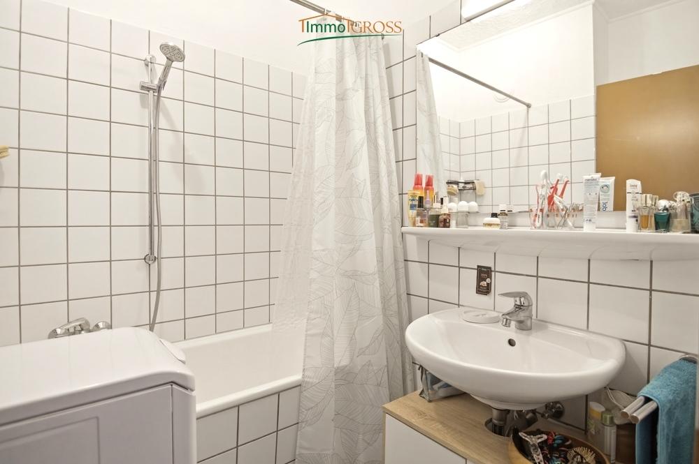 Badezimmer mit Badewanne