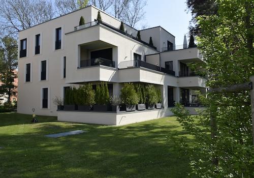 Schöne Architektur im Grünen
