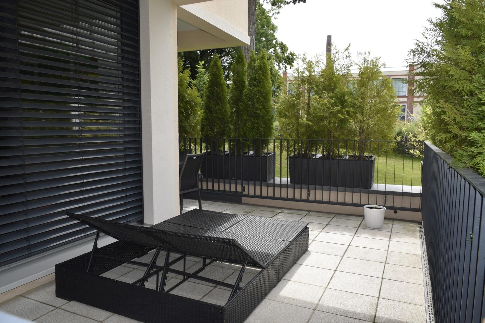 Großzügige Loggia zum Relaxen