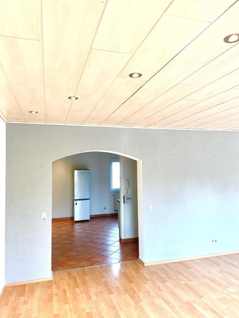Offener Wohn-Esszimmer-Bereich
