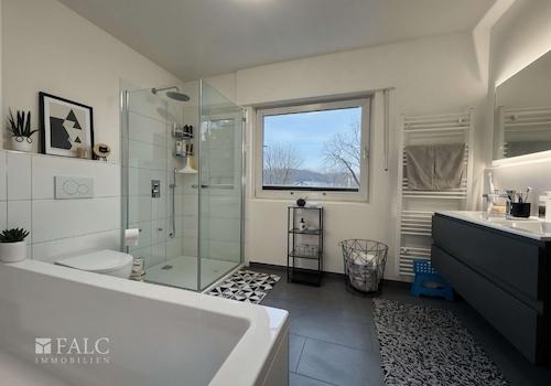 Badezimmer 1. OG