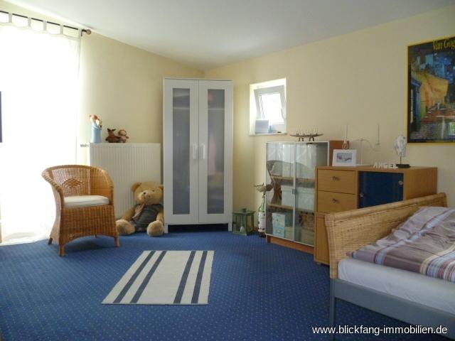 Geräumiges Schlafzimmer