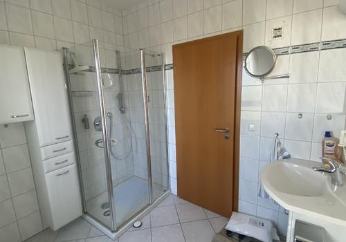 Zweites Badezimmer mit Tageslicht