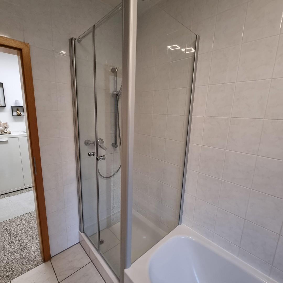 Glasdusche / Badewanne