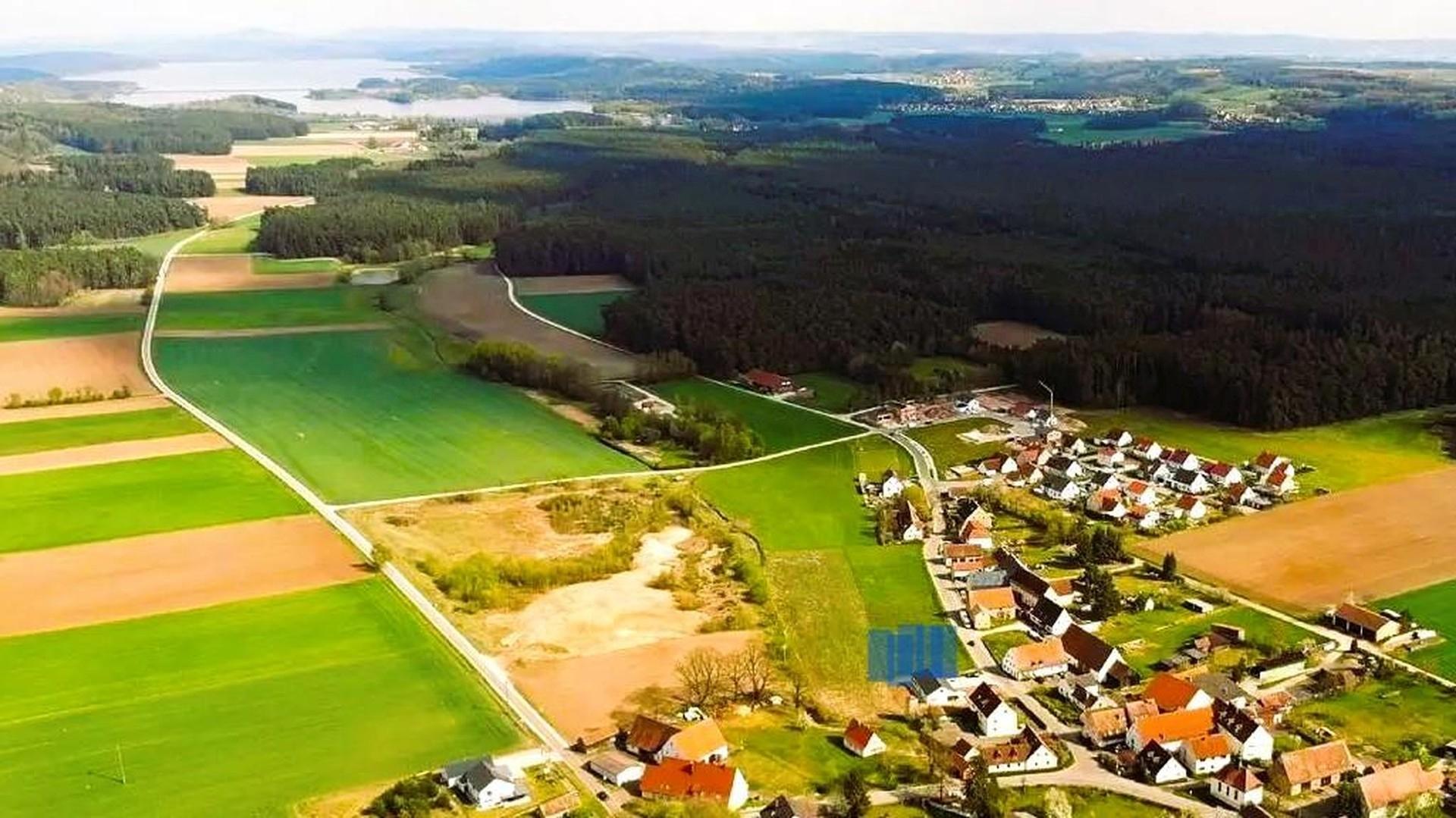 Grundstück blau markiert