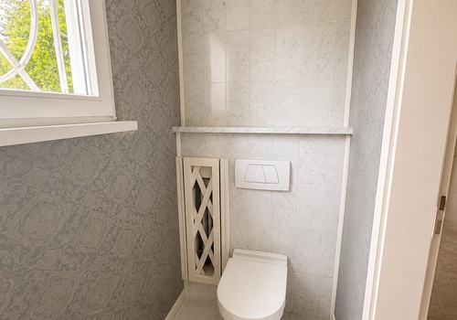 EG - WC