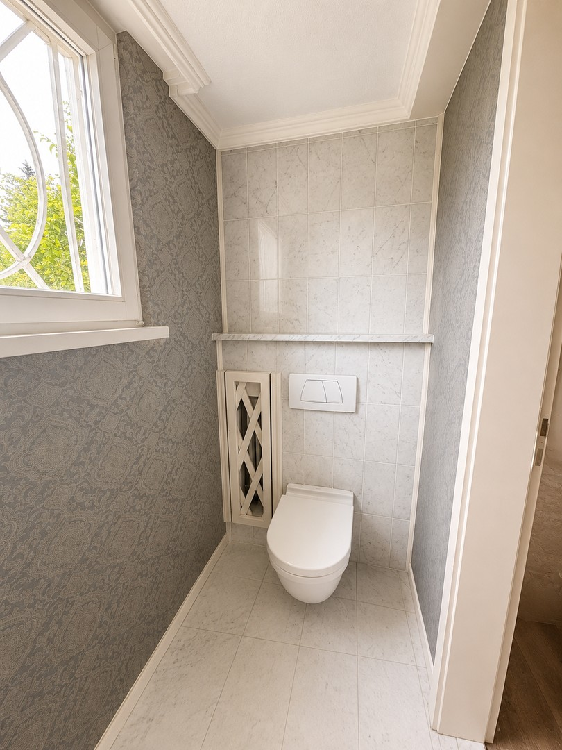 EG - WC