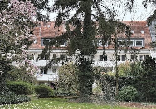 Hausansicht vom Garten aus