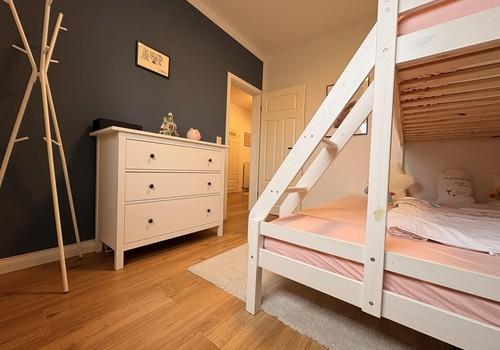 Kinderzimmer mit Hochbett