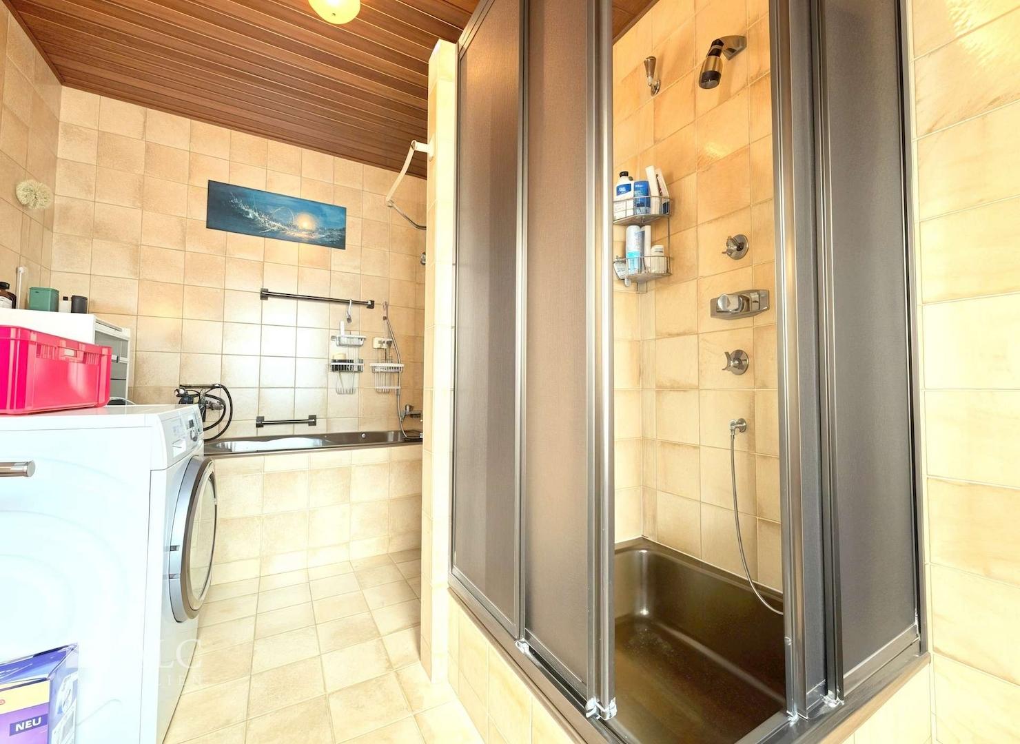  Badezimmer 1 OG