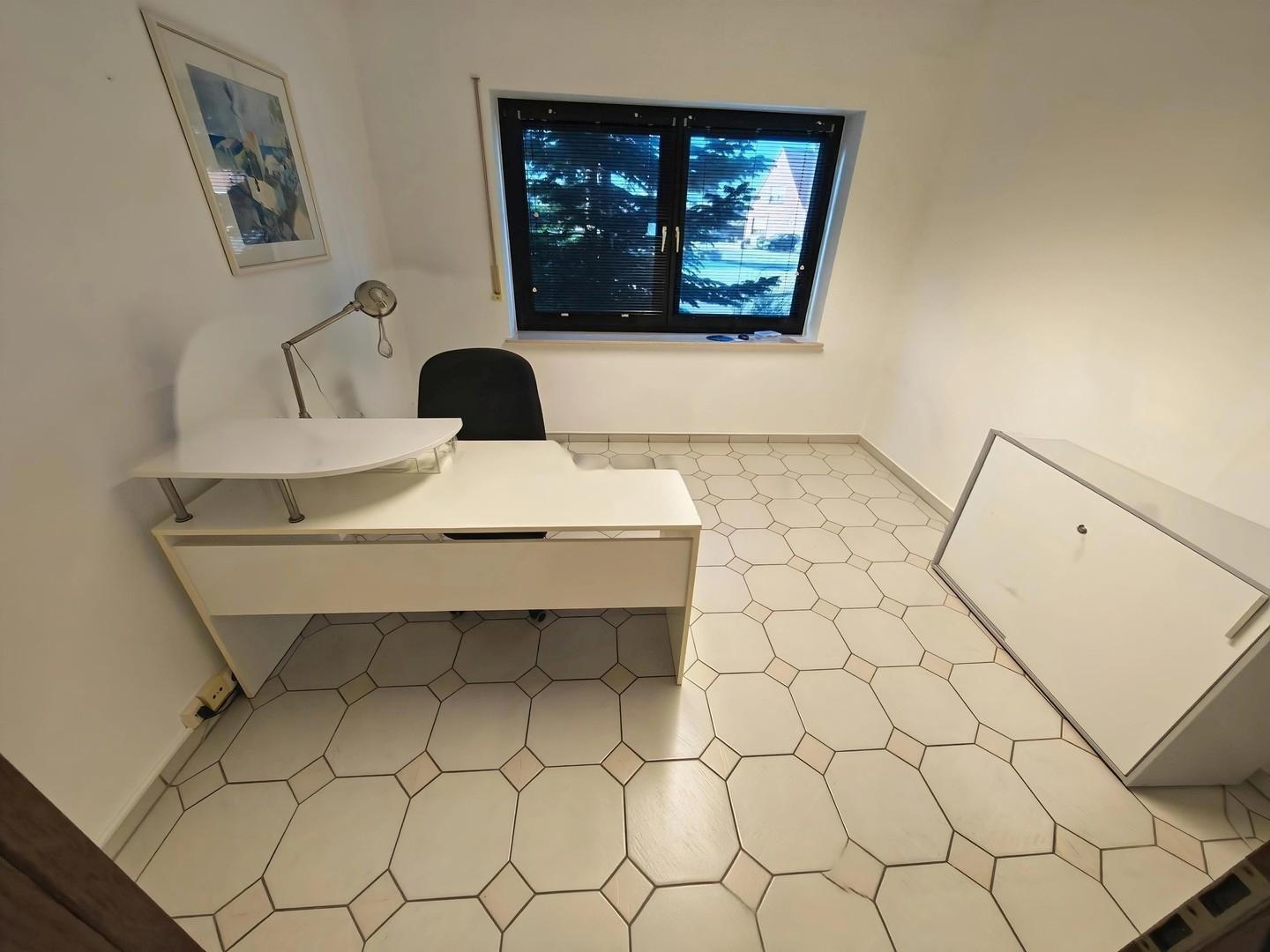 Praxis / Zimmer 1