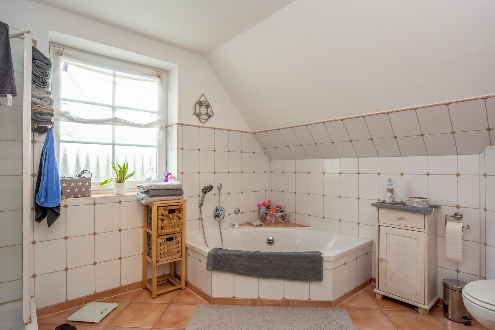 Badezimmer Blick II im Obergeschoss