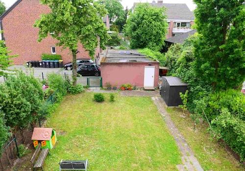 Garten (optional) und Zugang zur Garage