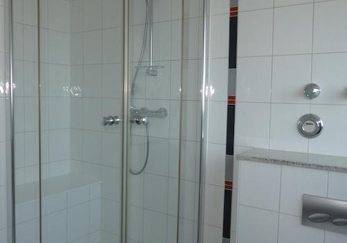 mit Dusche