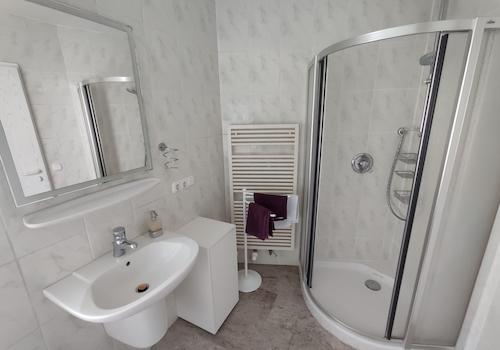 Gästebad mit Dusche