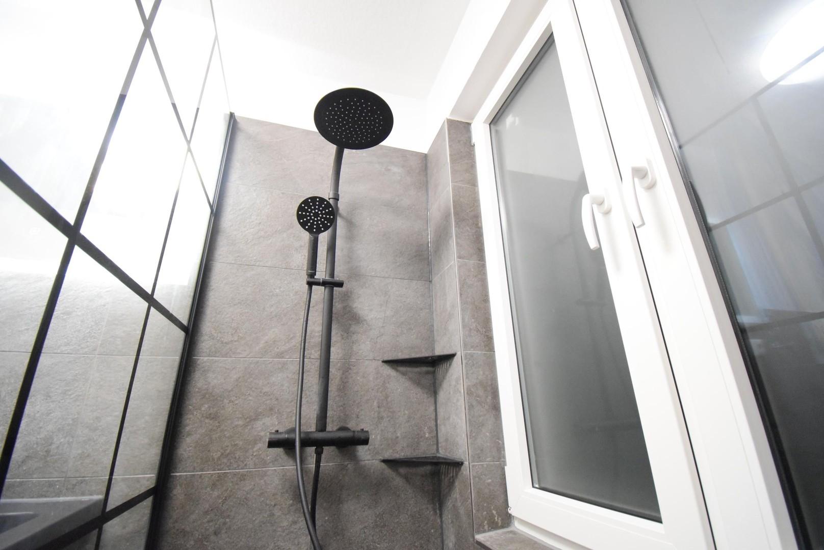 neue Dusche