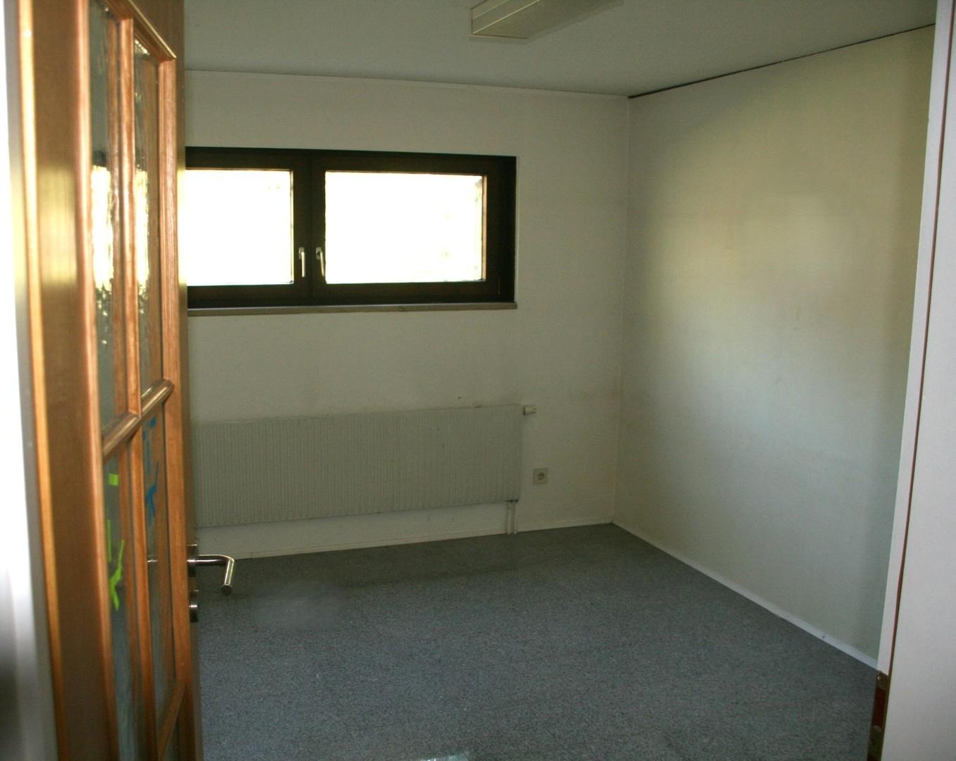 Keller Büro