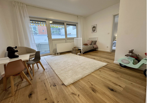 Schlafzimmer/Büro/Esszimmer