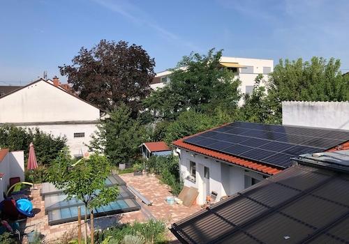Pool und PV Anlage