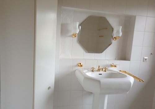 Badezimmer 1. OG 