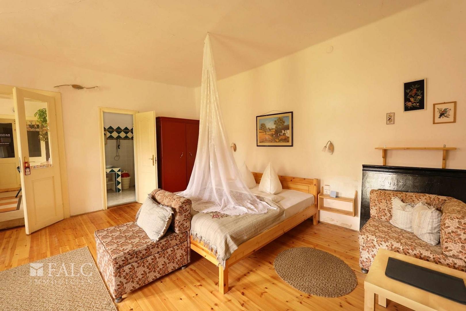 1b. Bedroom 1