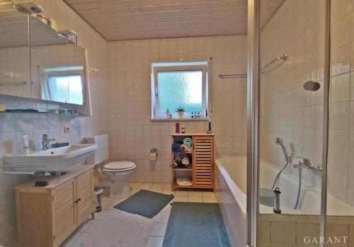 Badezimmer EG