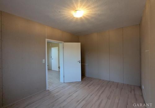 * Schlafzi. od. Büro