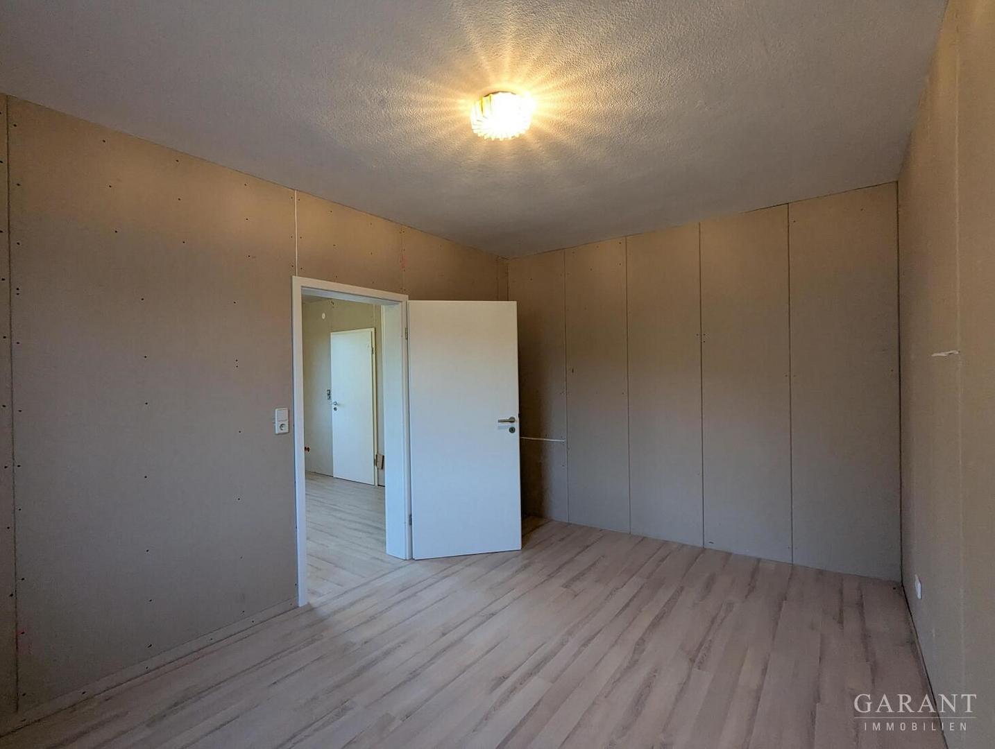 * Schlafzi. od. Büro