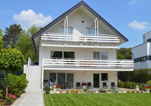 Haus-Gartenseite
